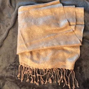 Pretty gold boutique pashmina wrap